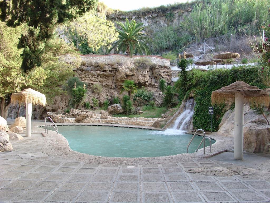 Balneario De Alicun De Las Torres Villanueva de las Torres Экстерьер фото
