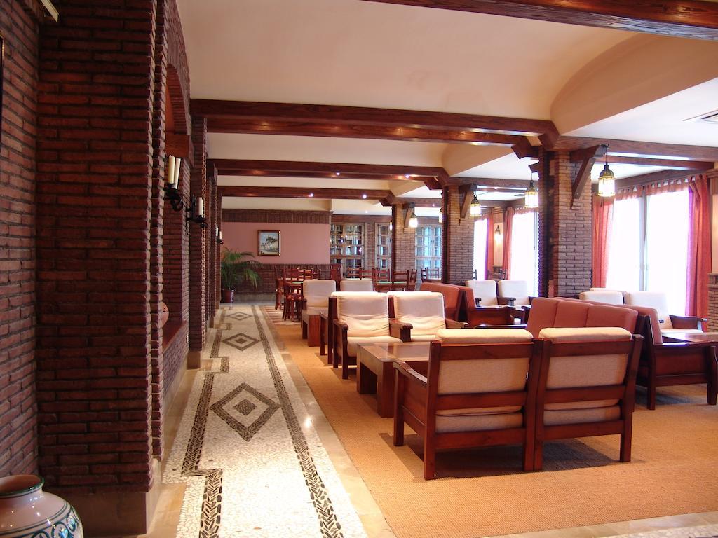 Balneario De Alicun De Las Torres Villanueva de las Torres Экстерьер фото